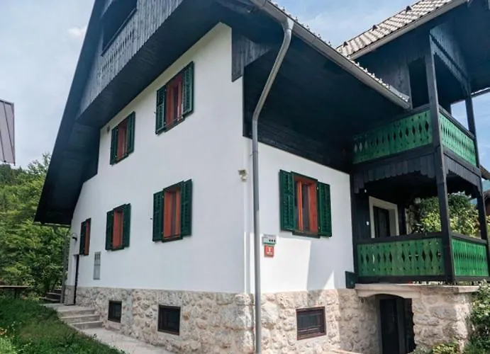 Riverview Lodge